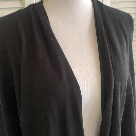Joseph A. Open Front Black Fringe Hem Cardigan Sweater Hi Lo Style Size Large - Picture 2 of 10
